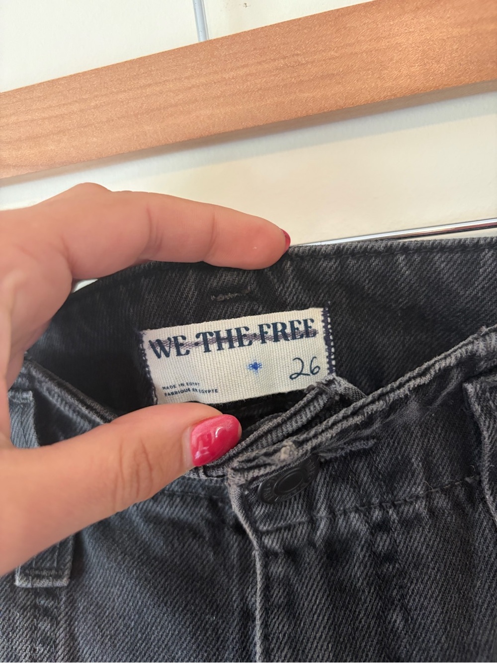 We The Free Major Leagues Vintage Black Mid-Rise Cuffed Jeans - Picture 7 of 8